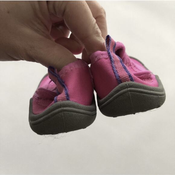 Target Neoprene Style Water Shoes Size 5-6 - Picture 4 of 7